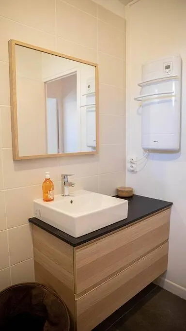 Appartement Rez-De-Chaussee Et Terrasse Privative Romans-sur-Isere Apartment